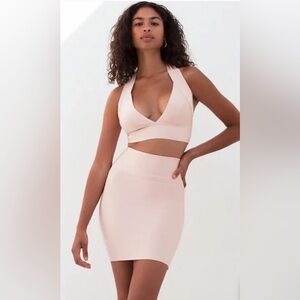NWOT ARITZIA • BABATON• Cascada Bandage Bra Cropped Halter Top  Pink